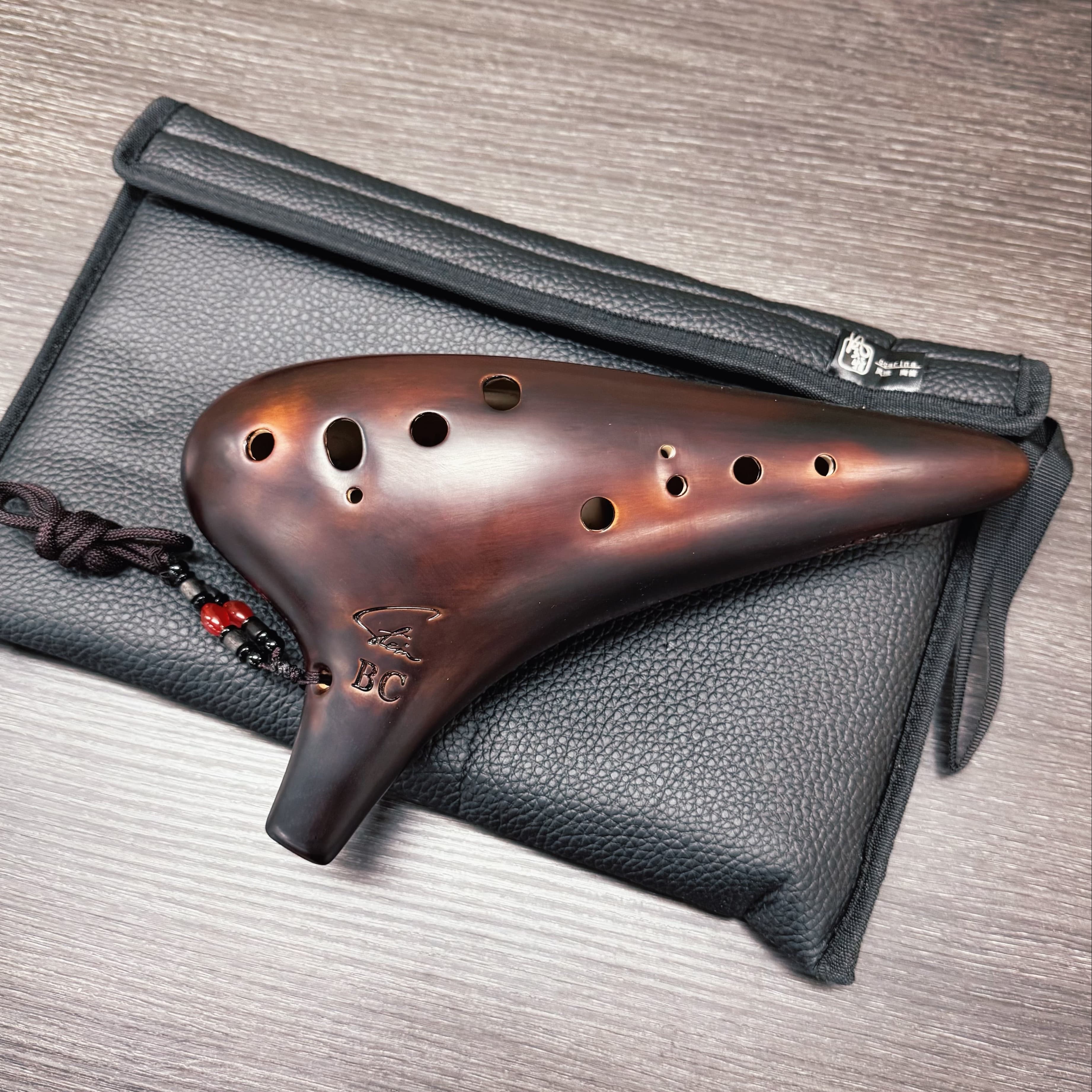 Stein Premium BC Bass C ceramic ocarina beginner friendly in Australia with deep warm tone, professionally tuned 12-hole ocarina by Fengya Focalink Taiwan maker