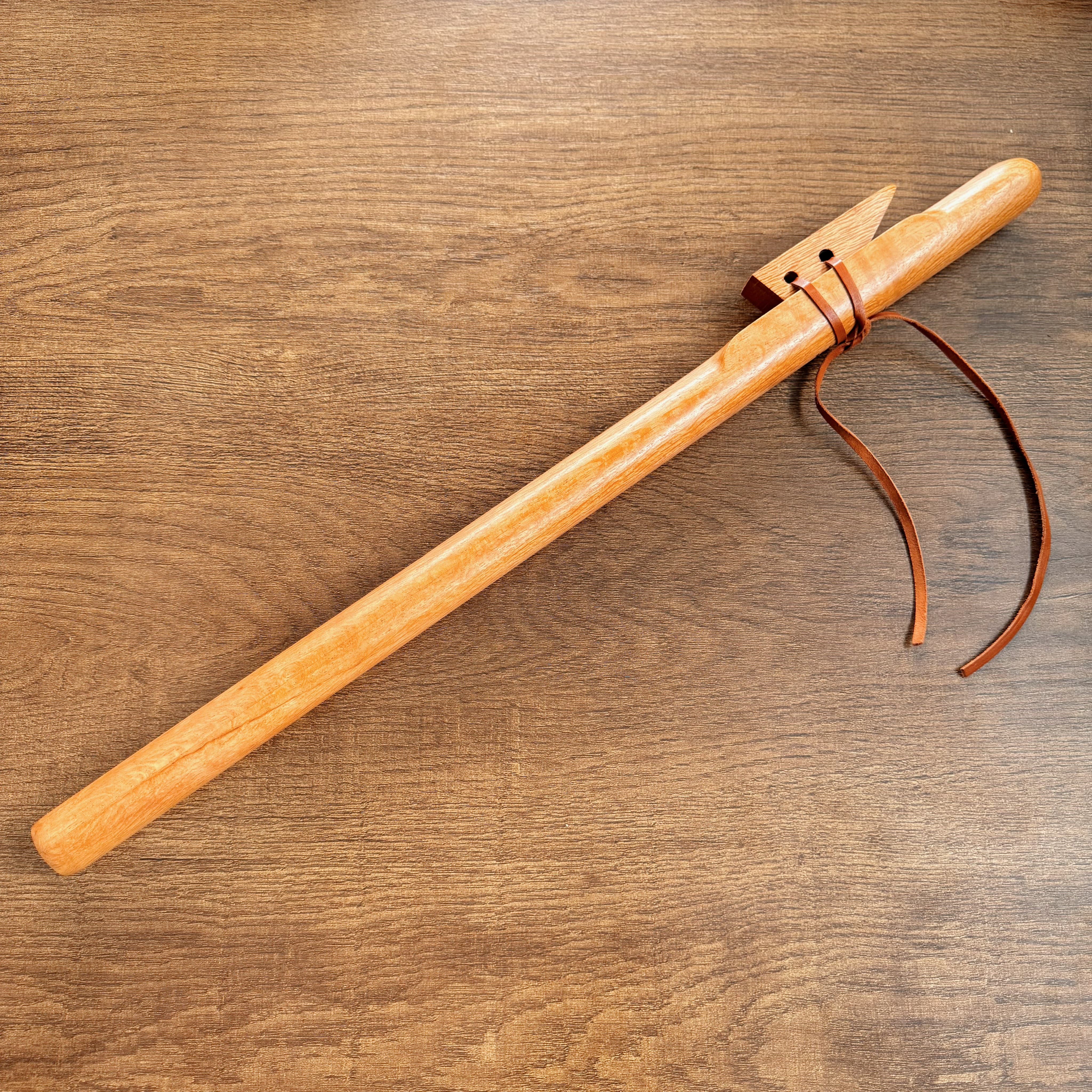 Native American Style Flute Walnut / Sheoak 53cm