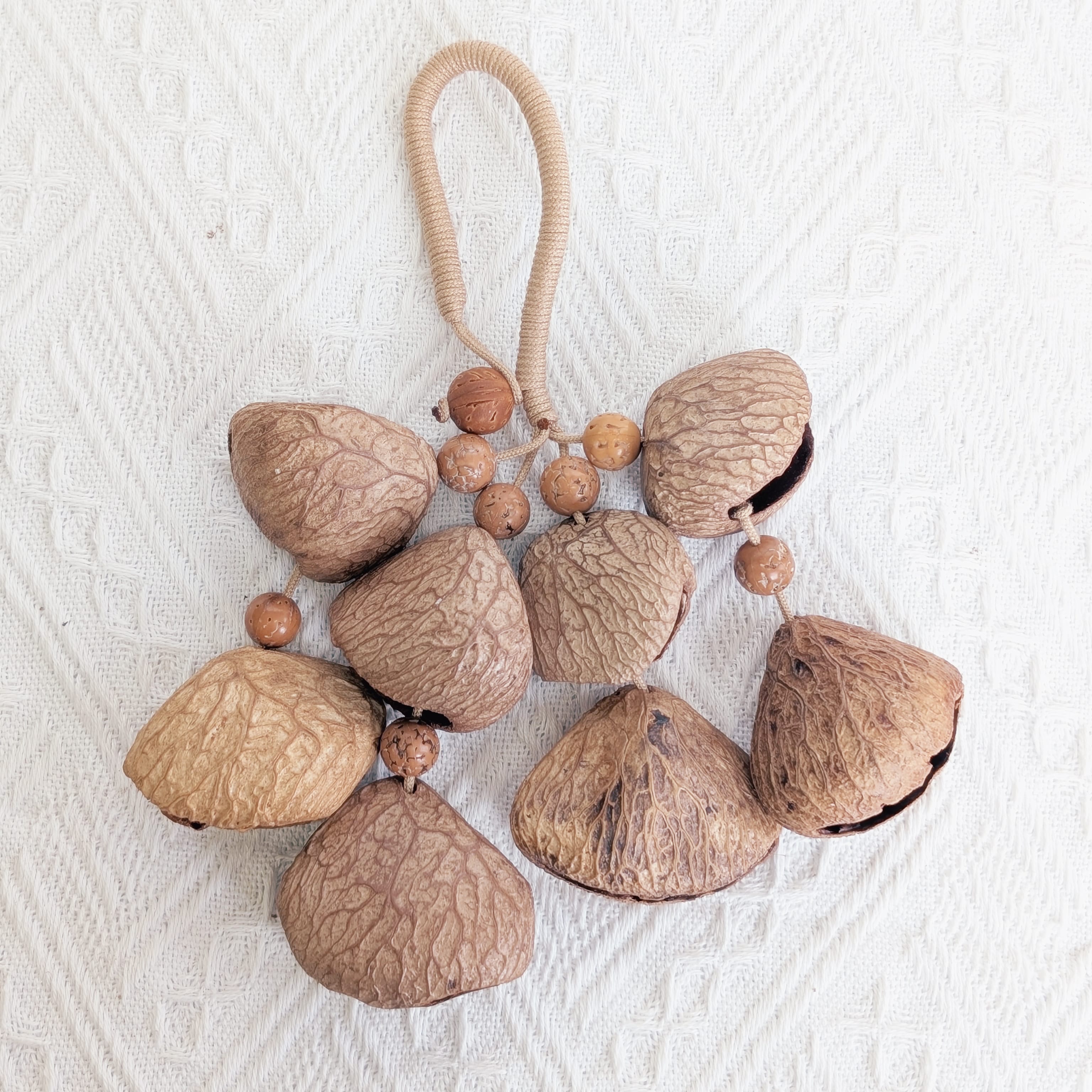 Natural Seed Shaker Ornament – Sunlit Whisper