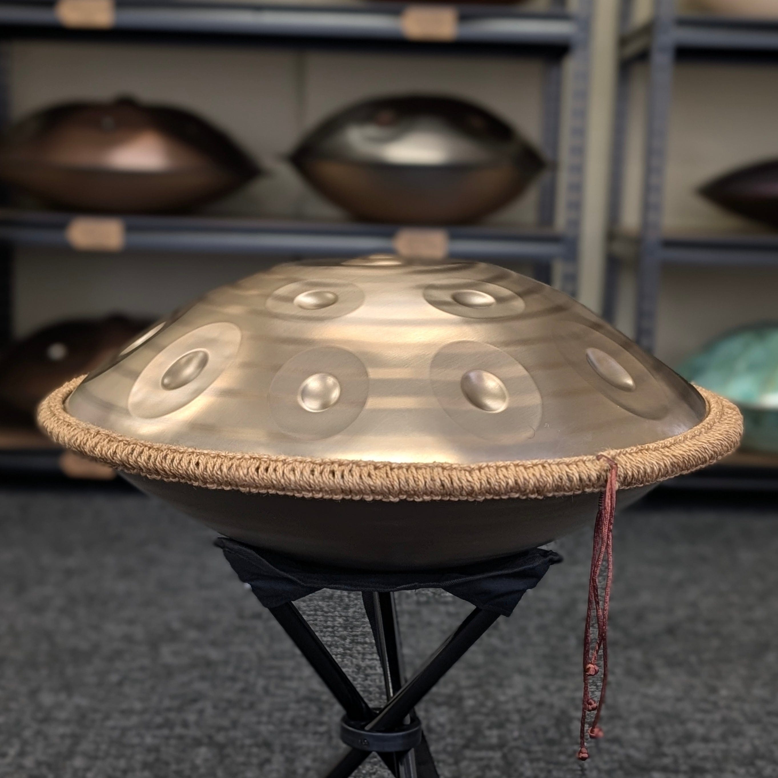 Buy beginner handpan in Australia – 55 cm 12-note D Kurd handpan, 432 Hz tuning, ideal beginner handpan for meditation, music therapy, acoustic performance, and creative expression.