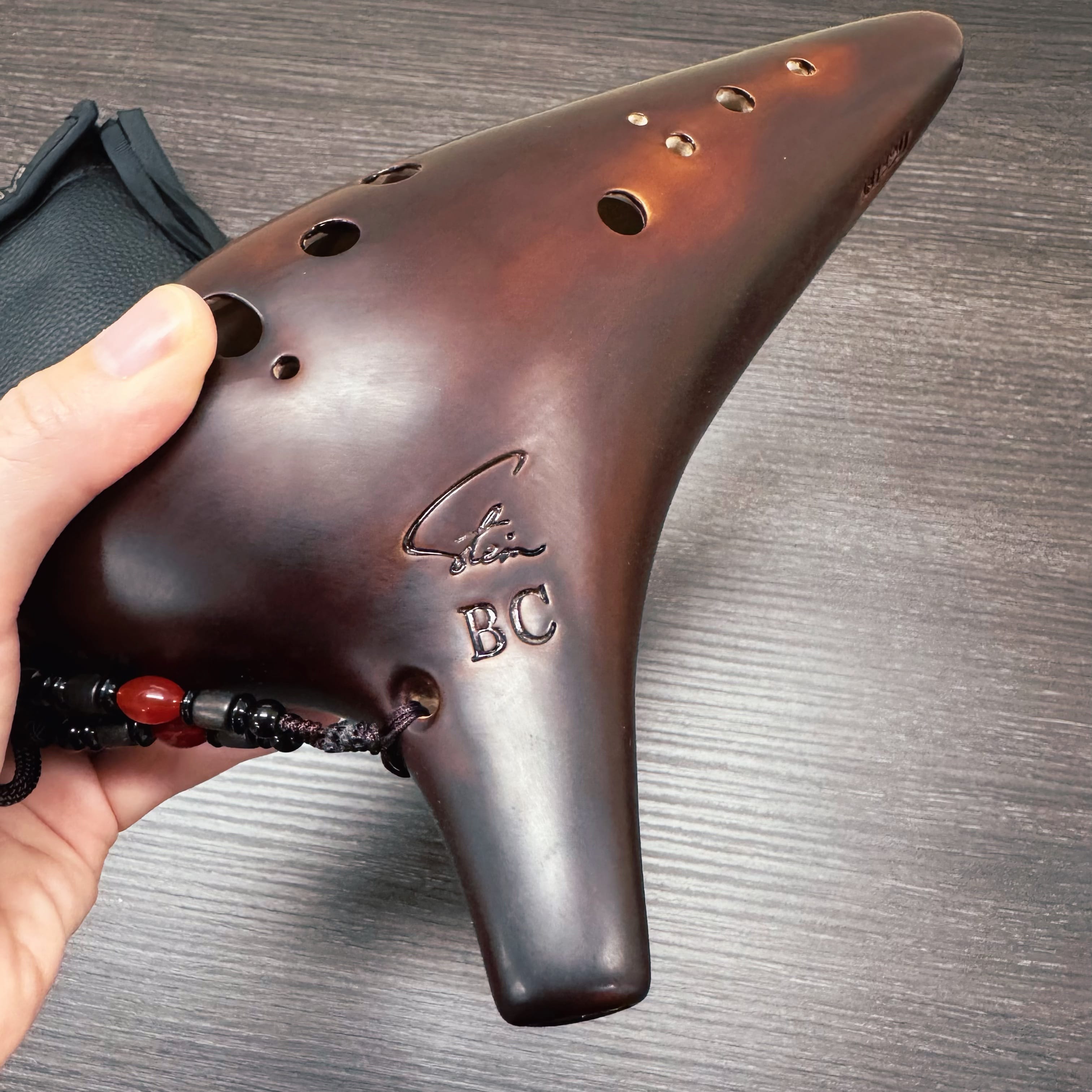 Stein Premium BC Bass C ceramic ocarina beginner friendly in Australia with deep warm tone, professionally tuned 12-hole ocarina by Fengya Focalink Taiwan maker