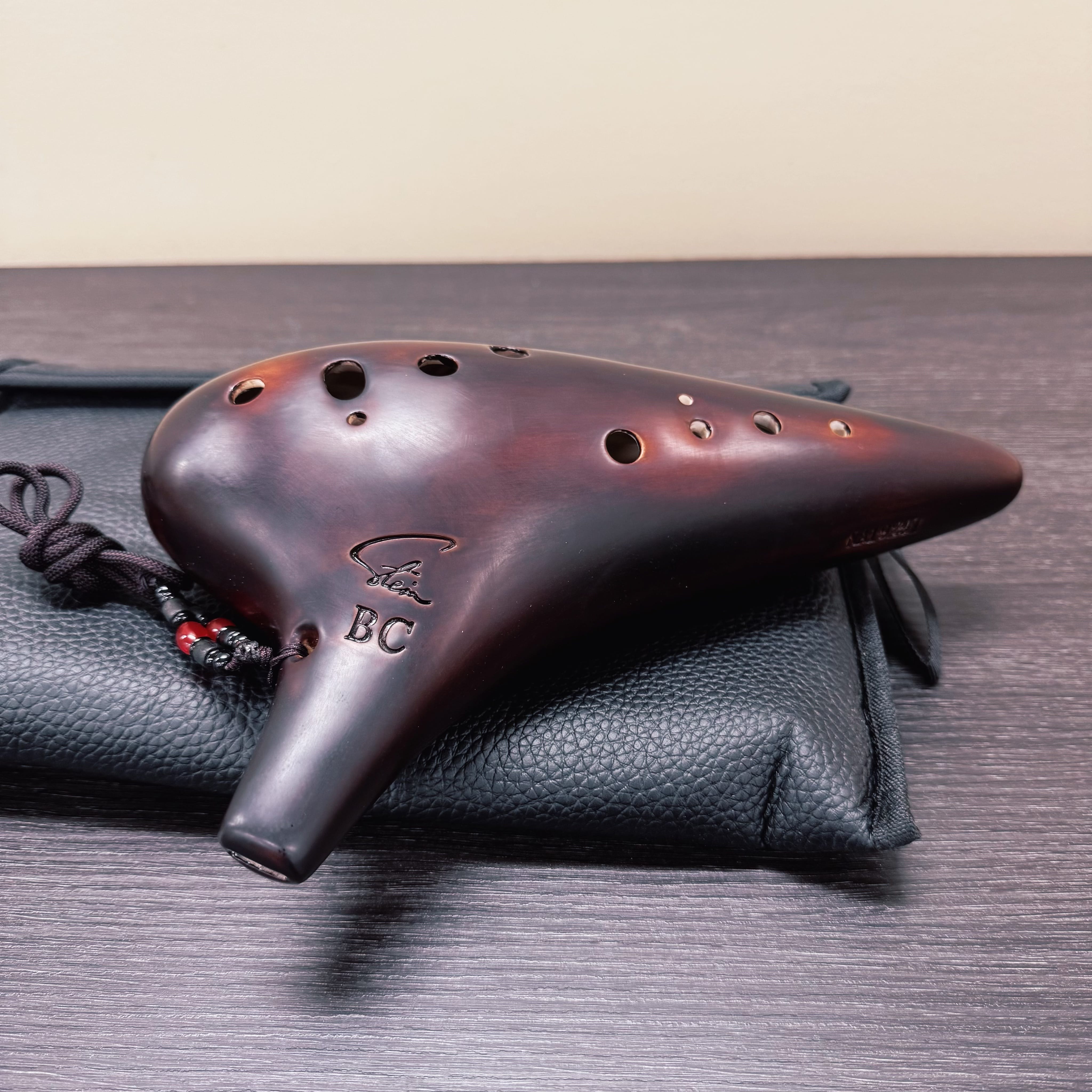 Stein Premium BC Bass C ceramic ocarina beginner friendly in Australia with deep warm tone, professionally tuned 12-hole ocarina by Fengya Focalink Taiwan maker
