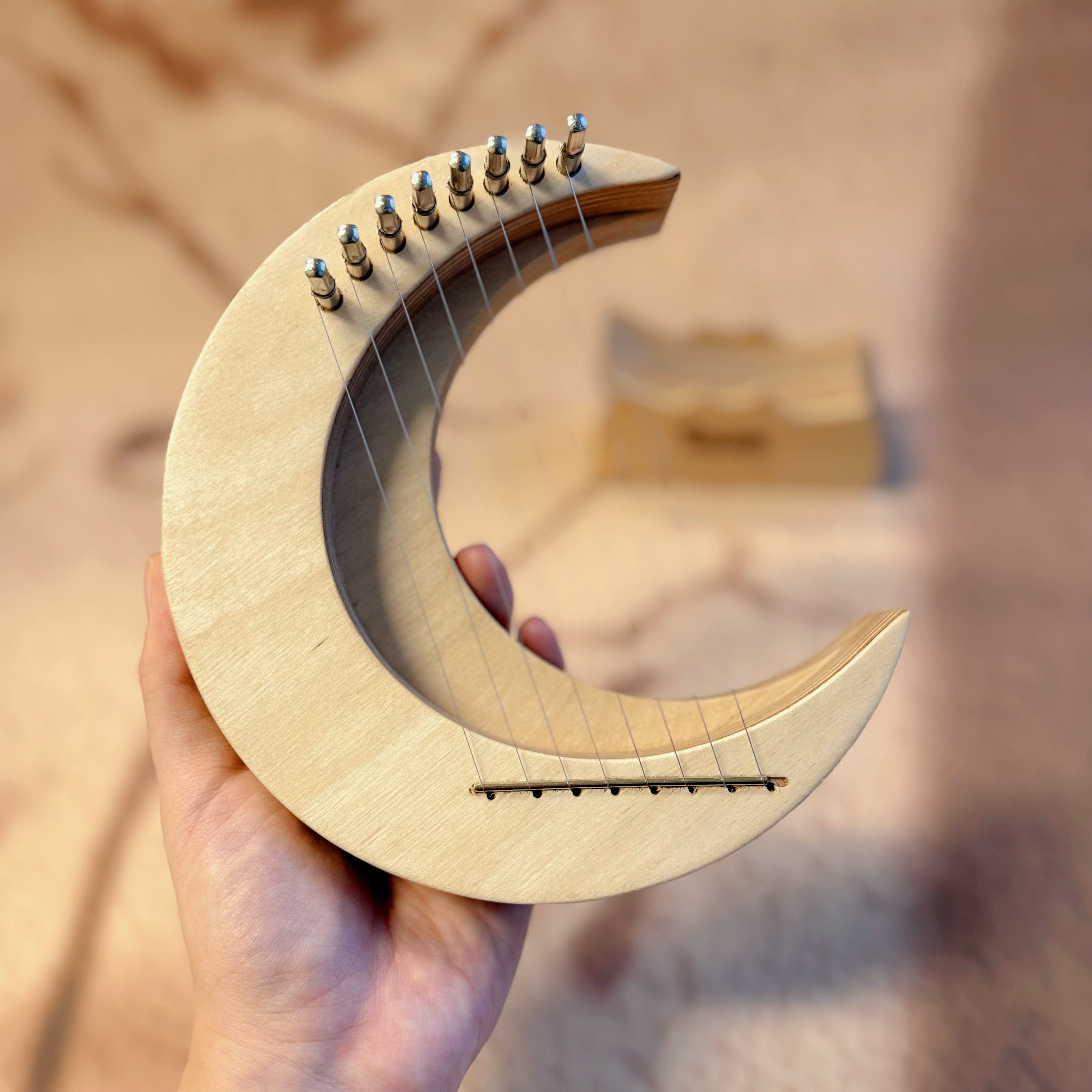 Moon Lyre Harp 8 String Hluru Mini C Major