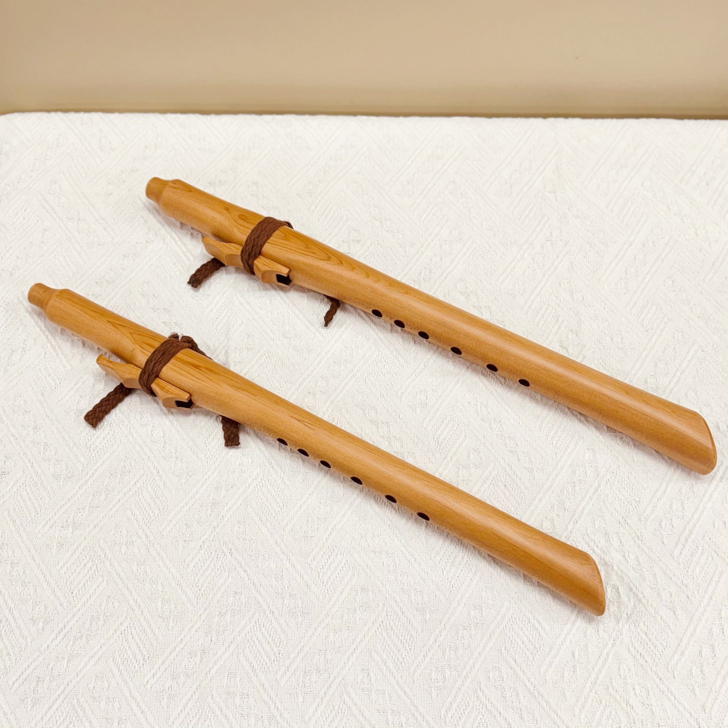 Handmade Native-style cedar flute in 432 Hz tuning, crafted in Queensland Australia from Western Red Cedar, available in G minor and A minor pentatonic scales